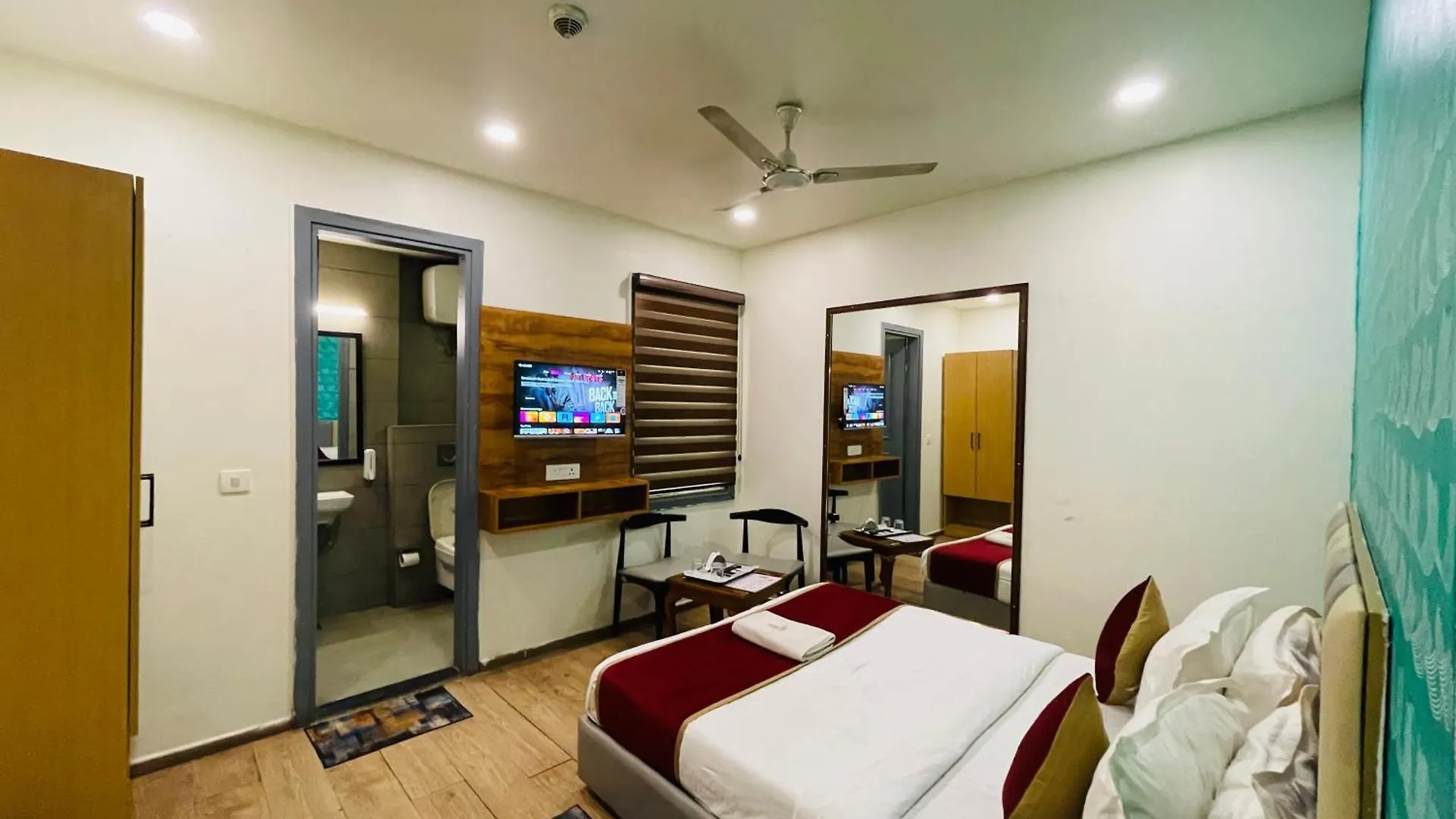 Hotel 7 Star Paschim Vihar Couple Friendly Delhi   Delhi (National Capital Territory of India)