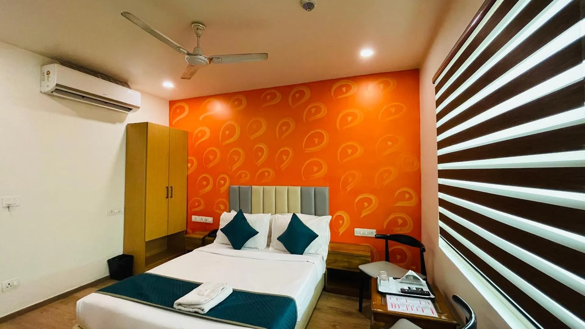 ***  Hotel 7 Star Paschim Vihar Couple Friendly Delhi  India
